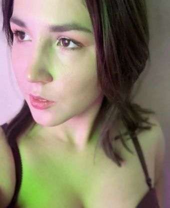 В Москве я создам для тебя незабываемую атмосферу страсти и удовольствия. Позволь мне показать тебе мир настоящего удовольствия🔥 С моим опытом и умением, я доставлю тебе небесные ощущения и отведу тебя в мир наслаждения. Нежный массаж, эротический стриптиз, фантазии и секс по твоему вкусу - все это доступно в нашем встрече. Фото 100% мои, проверено временем и довольными клиентами 😘 Жду тебя, мой готовый к каждому твоему капризу мужчина! 🌹 337, 19 лет